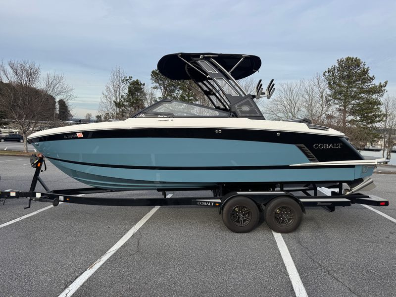 2023 Cobalt R6 Surf