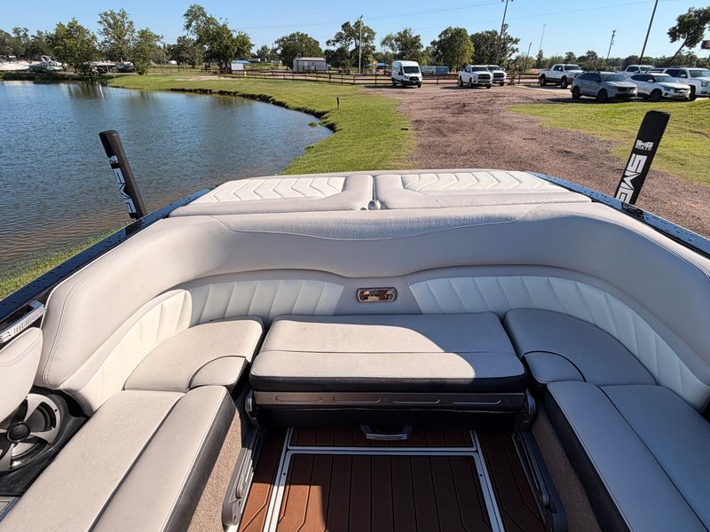 Boat Image 9