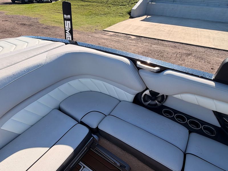 Boat Image 11