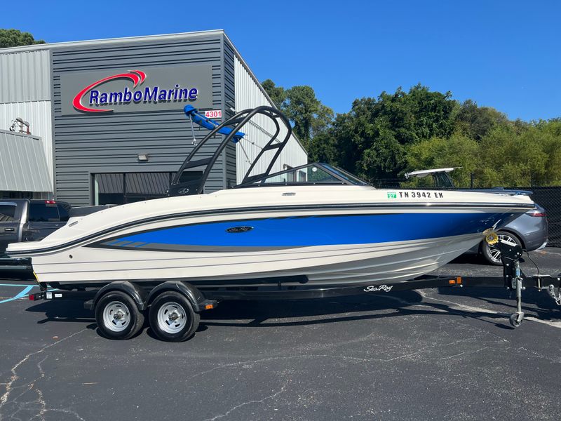 2016 Sea Ray SPX 21