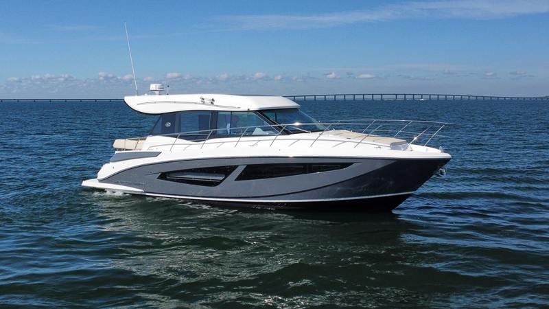 2019 Regal 42 Grande Coupe