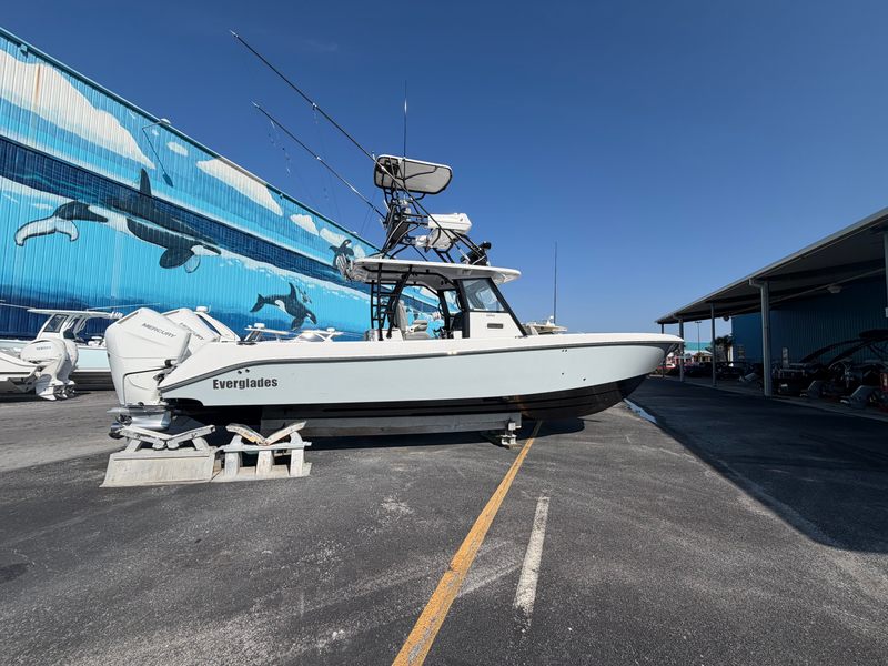 2024 Everglades 365 CC