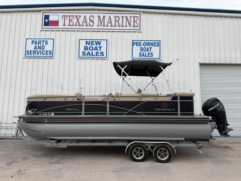 2016 Regency 220 DL3