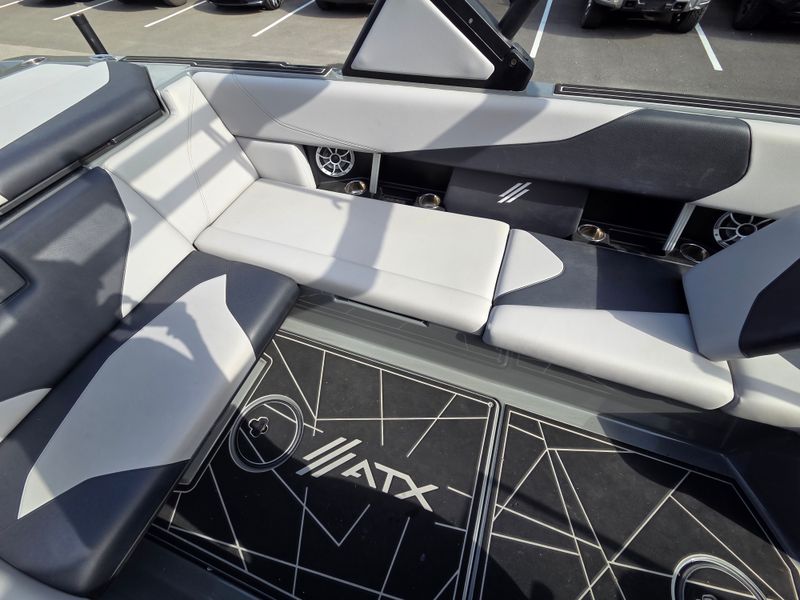 Boat Image 9