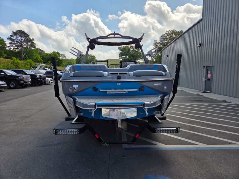Boat Image 10