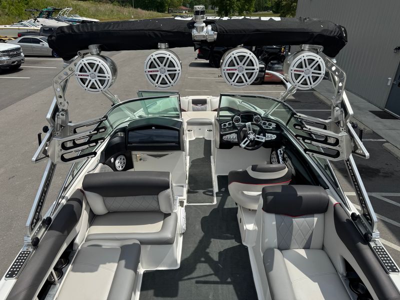 Boat Image 8