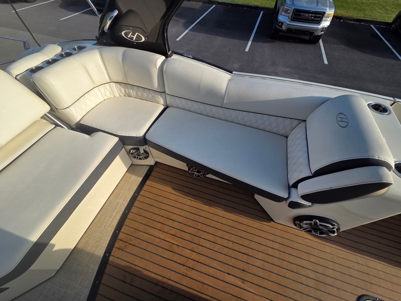 Boat Image 14